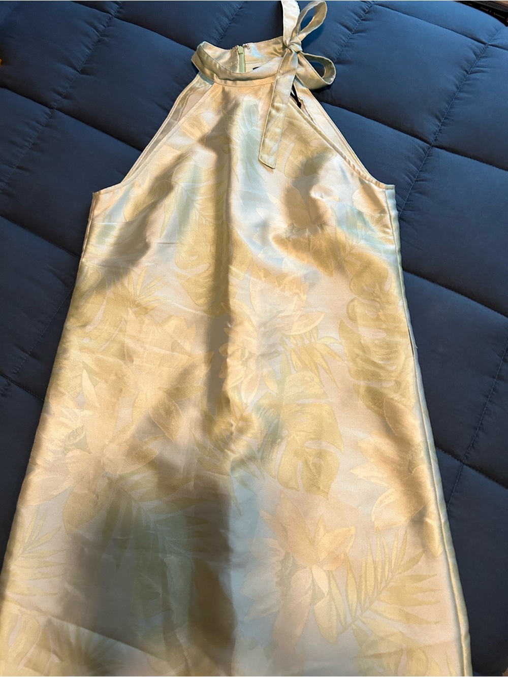 Worth NY Pale Green Satin Dress w/green leaf & sunflower imprint Tie detachable